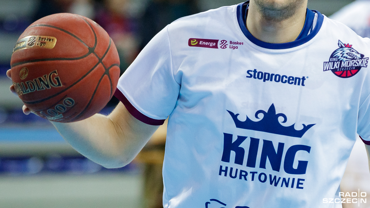 Koszykarze Kinga Szczecin przegrali w czwartek z Legią Warszawa 88:90 w trzecim meczu play-off Orlen Basket Ligi.