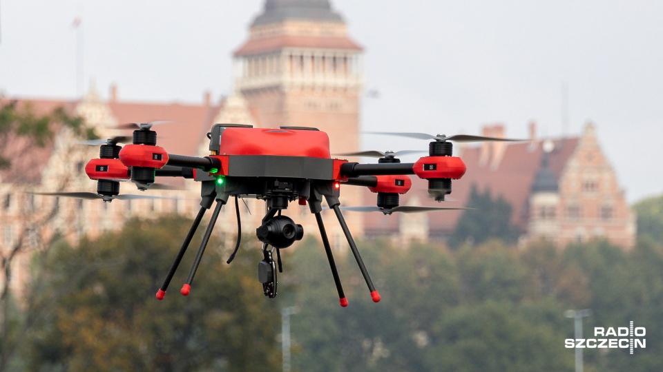 Zgłoś lot dronem przez darmową aplikację